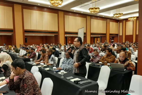 Kadis Perindag Maluku, Elvis Pattiselano,S.E.,M.Si  saat memberikan saran pada Kegiatan Raker KEMENDAG 2020 di Hotel Borobudur,Jakarta.